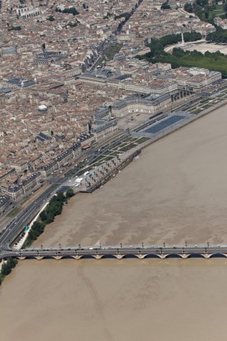 bordeaux-garonne-mai-2011_1598