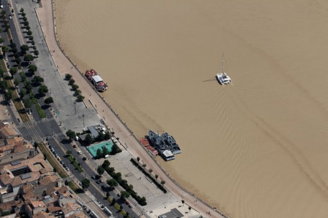 bordeaux-garonne-mai-2011_1614