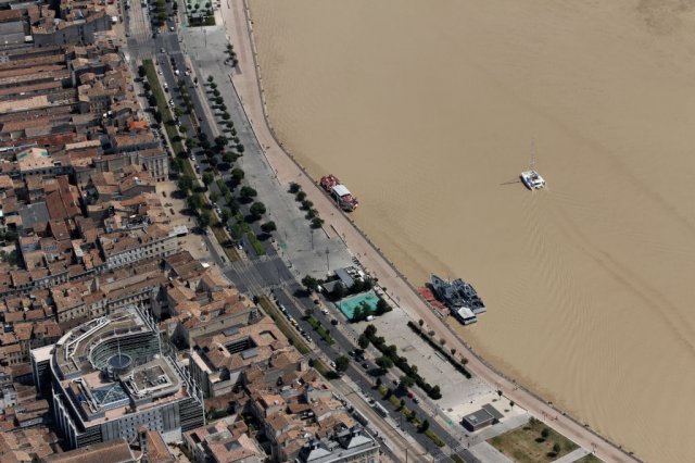 bordeaux-garonne-mai-2011_1615