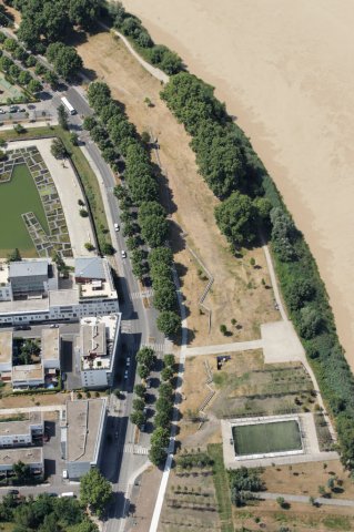 bordeaux-garonne-mai-2011_1624