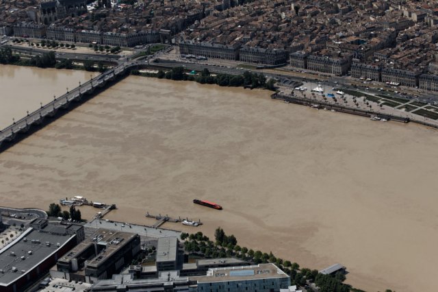 bordeaux-garonne-mai-2011_1662