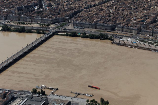 bordeaux-garonne-mai-2011_1663
