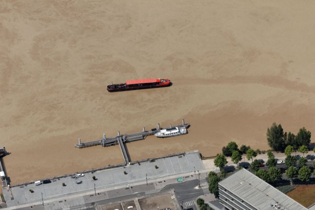 bordeaux-garonne-mai-2011_1664