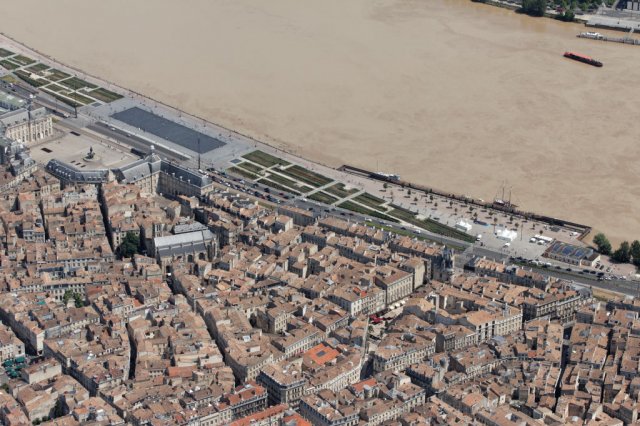 bordeaux-garonne-mai-2011_1673