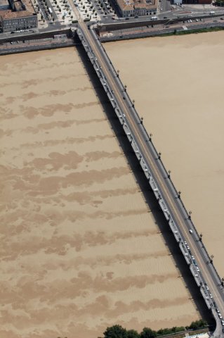 bordeaux-garonne-mai-2011_1697