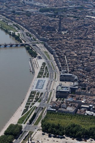 place-bourse-miroir-bordeaux_8179_R