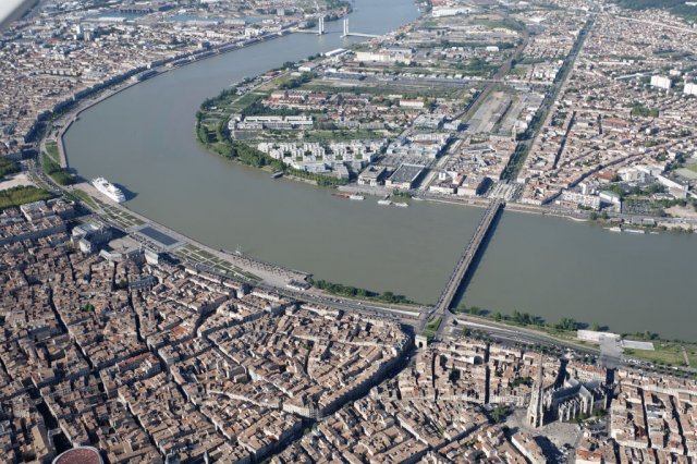 pont-de-pierre-bordeaux_2878_R